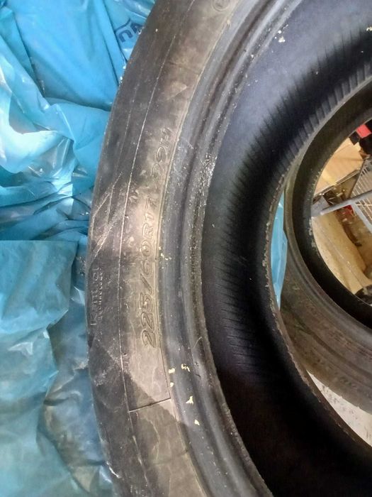 2 buc  anvelope vara Hankook 225 60 R 17 99H stare buna  200 lei + 2 anv iarna uzate gratis si 4 jenti  R15 cu anvelope iarna uzate  185 65  300 lei