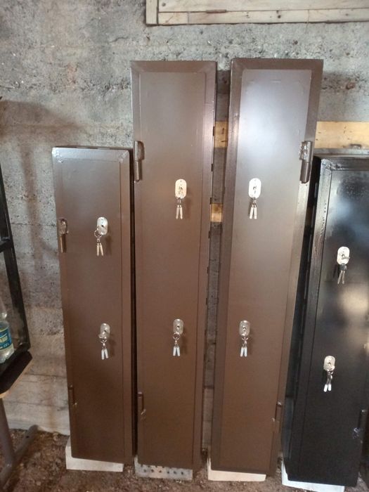 Сейф металлический, тройка