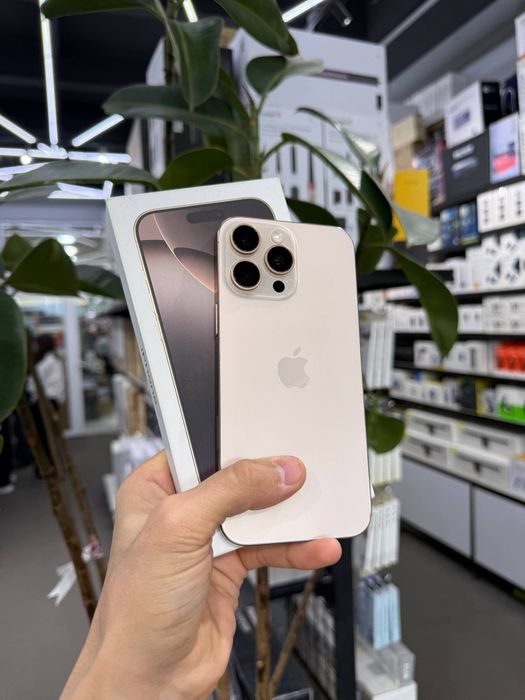 IPhone 16 Pro  Max / 256 Gb