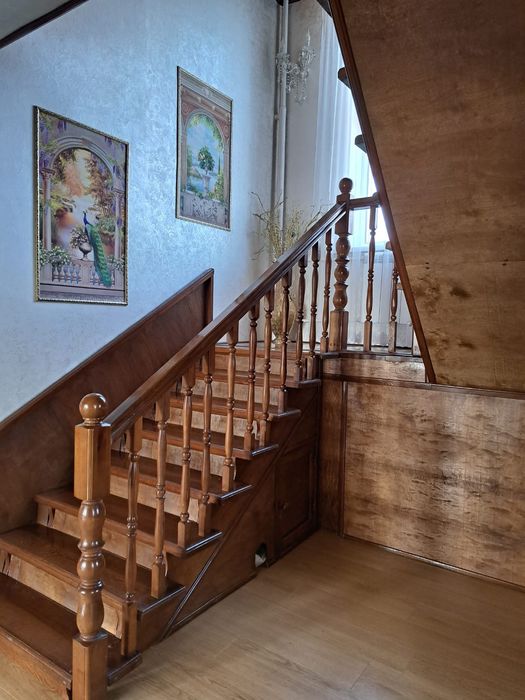 Продам лестницу бу и дверные порталы