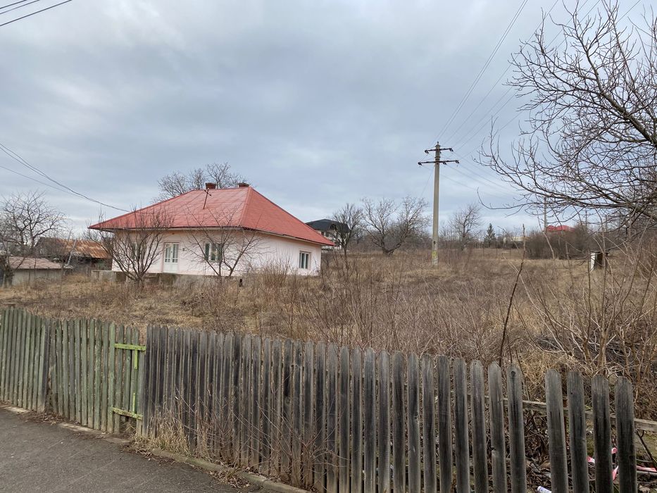Casă bătrânească / teren 3000mp2 / vând / rate 5 ani