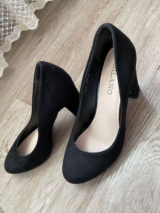 Продам женские туфли