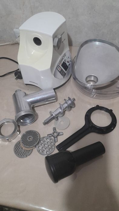 Продается мясорубка KENWOOD