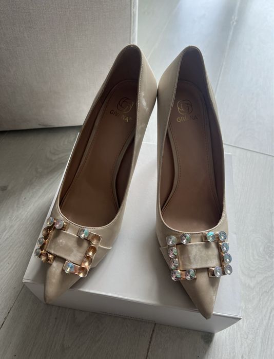 Pantofi Stiletto