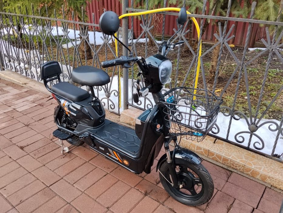 Продам электро мопед .