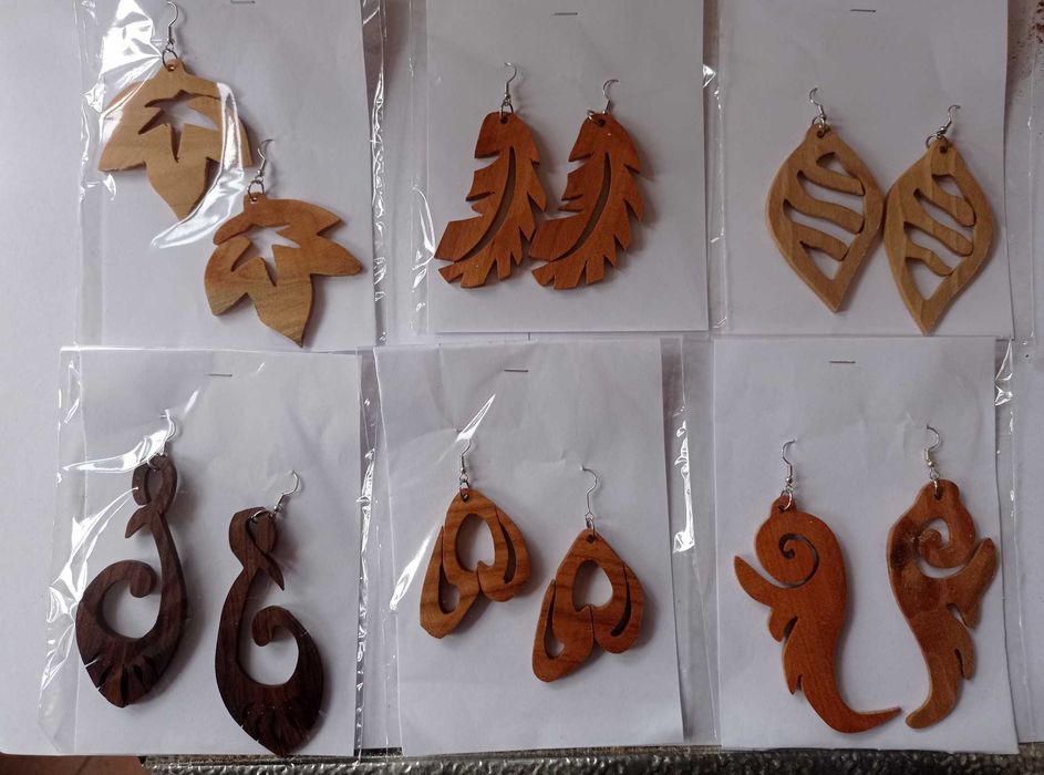 Дървени обици материял орех и череша