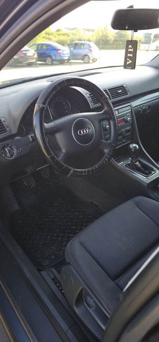 AUDI A4 0 — imagine 5