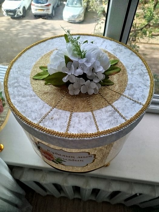 продам корзинки с ножками