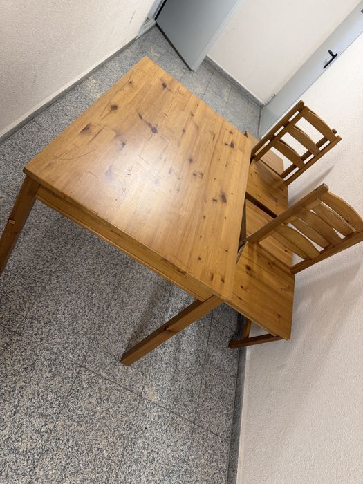 Vand urgent mobilier tv si masa