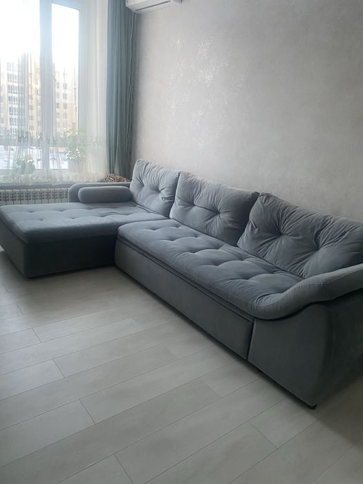 Продаю угловой диван