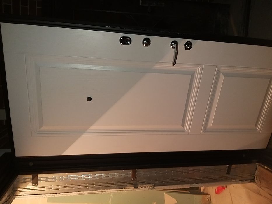 Установка входных дверей