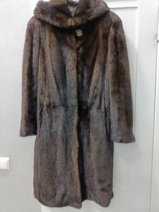 Продам норковую шубу