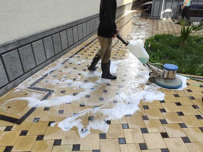 Bruschatka va Fasad yuvish xizmati