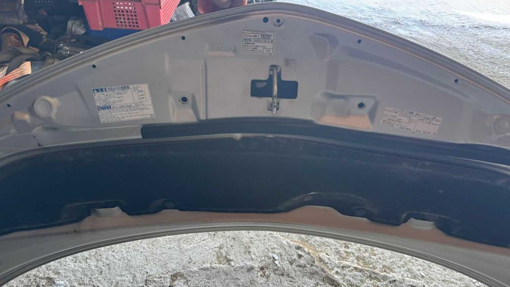 Капот Toyota Estima