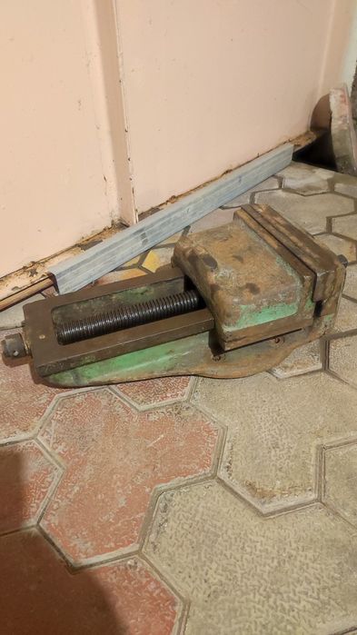 Тиски станочные 250