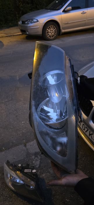 Faruri BMW e 90 ca noi