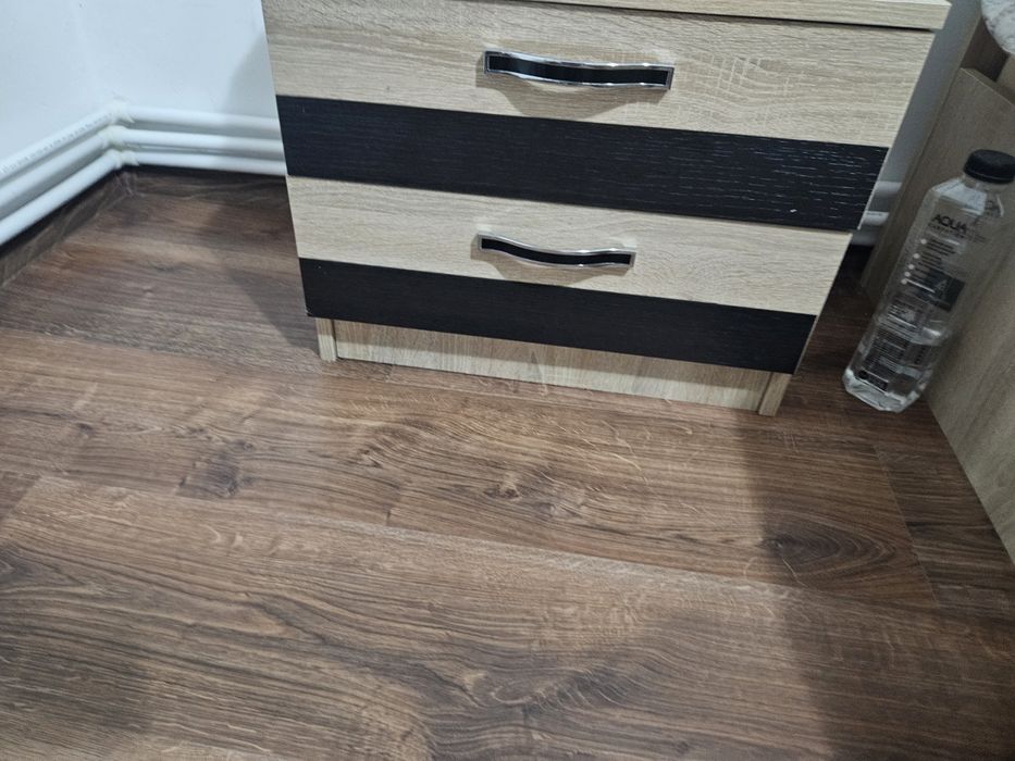 Mobila dormitor formata din pat, dulap, 2 noptiere si comoda tv