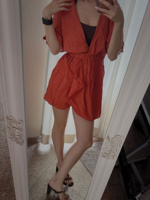ZARA: 53% лен 47% памук гащеризон.