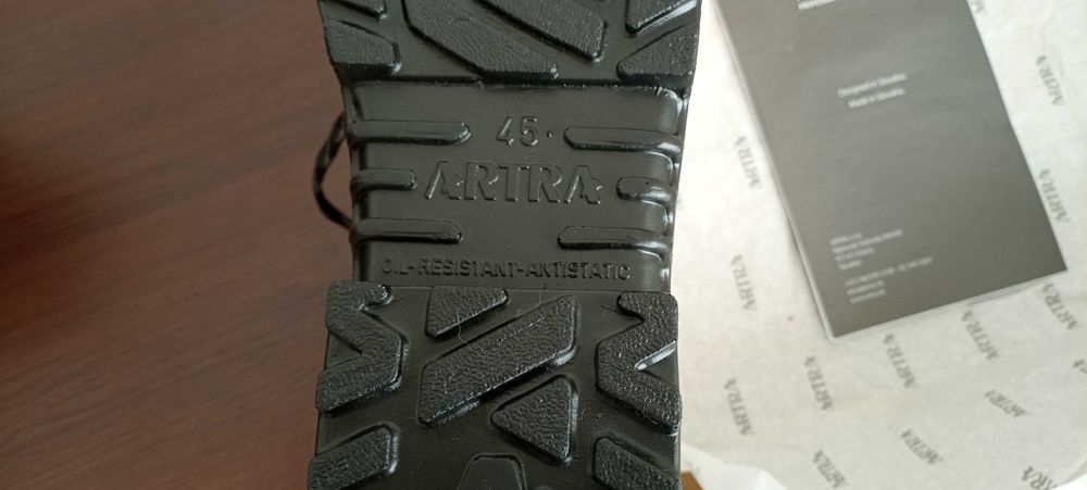 Продавам нови кубинки