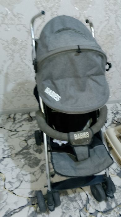 Детские коляска сотилади.