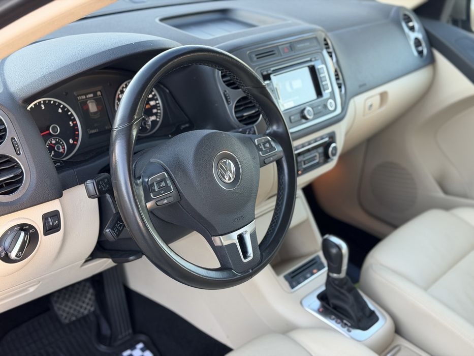 Volkswagen Tiguan / 2.0 TDI / 177 CP / 4x4 / Istoric VW / RAR Efectuat / Anvelope iarnă