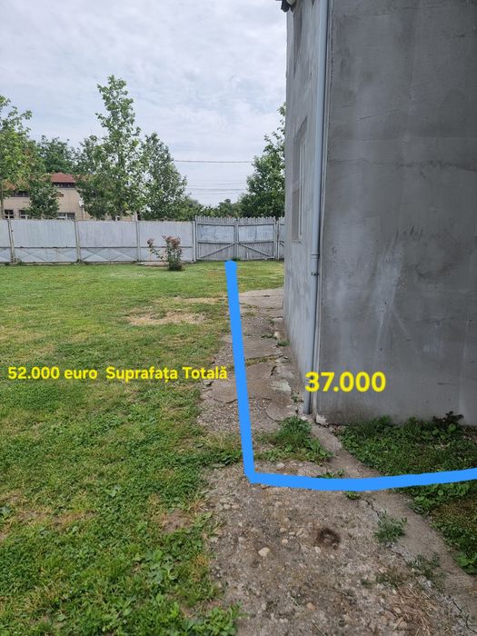 Vând casă în orașul Titu  

 Situată la strada principală Pitești București

Compartimentare:
  2 dormitoare
