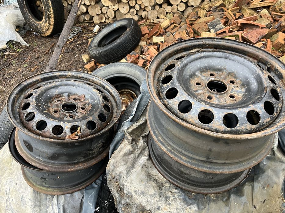 Vând set 4 anvelope Hankook + 4 jante de tablă