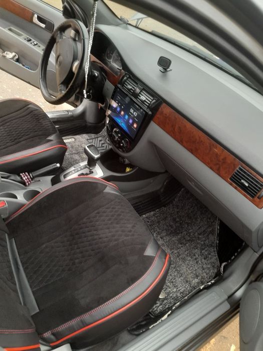 Lassette 1.6 2013 yili hamma xarajati qilingan aftomat