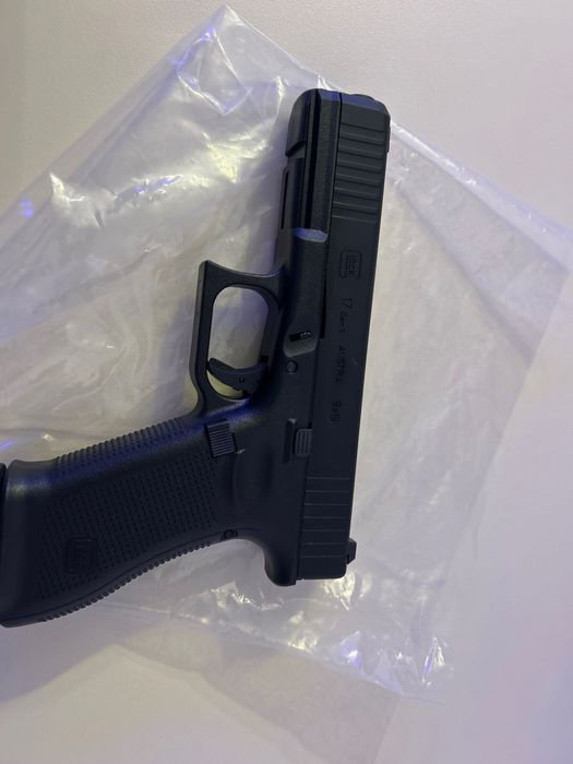 airsoft пистолет Glock 17