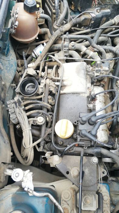 Рено Канго 1.4  бензин 2000 г на части!