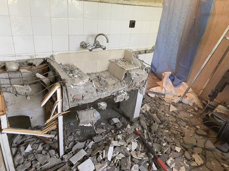 Кърти Чисти Извозва