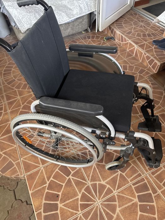 Инвалидная коляска