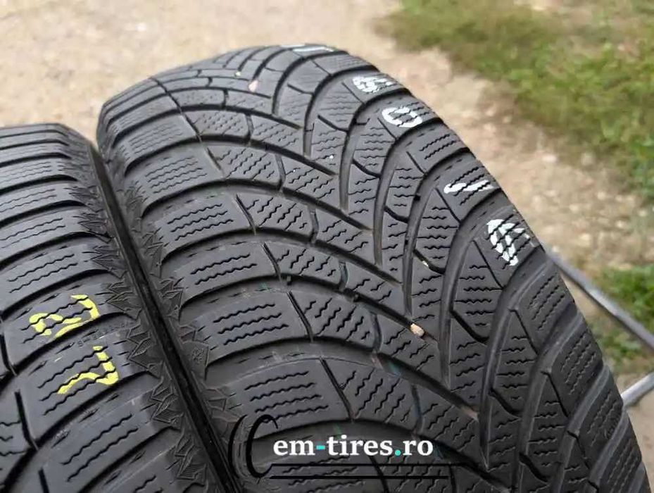 SET 4 Anvelope Iarna 205/60 R16 SEMPERIT Speed Grip 5 96H