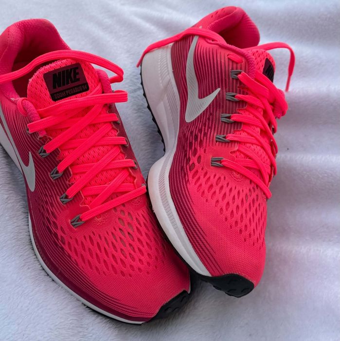 Nike оригинални дамски сникърси 38.5 номер