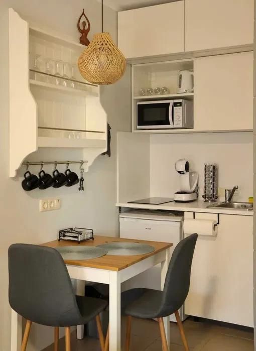 Дава се под наем Едностаен апартамент в Варна, Център - 30 кв.м за 300 € - Снимка #2