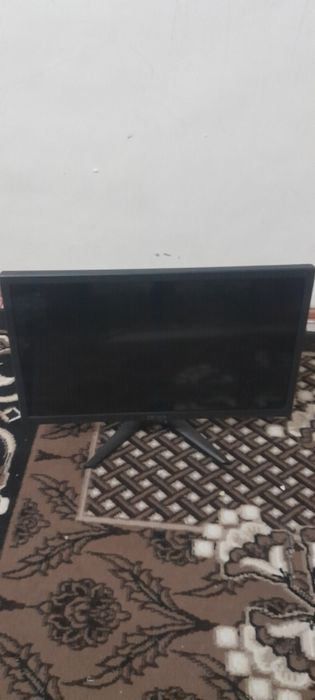 Monitor sotiladi 22lik