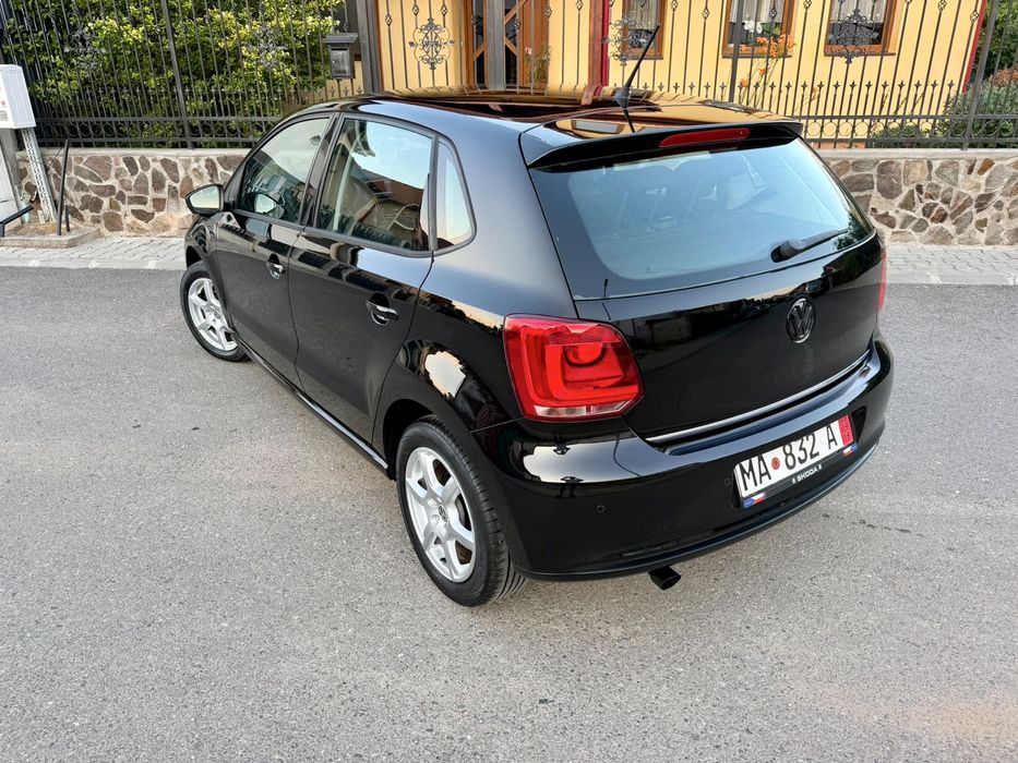 VOLKSWAGEN Polo 2010 — imagine 2