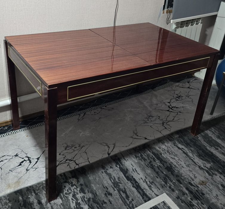 Продам советский стол