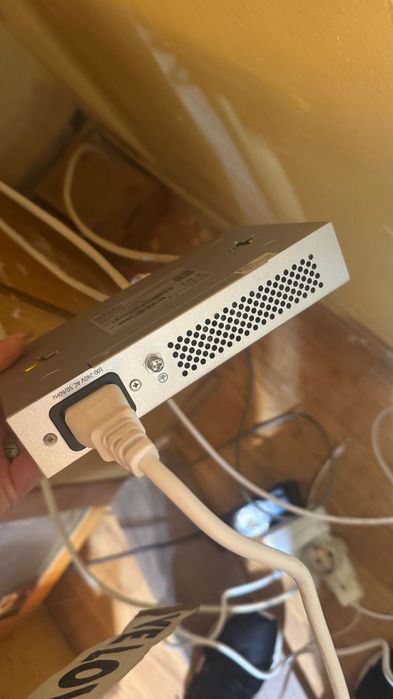 Мегапикселова куполна IP камера HIKVISION