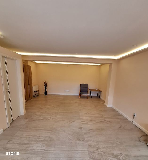 2 camere | Busteni | partia Kalinder | Prahova | parcare