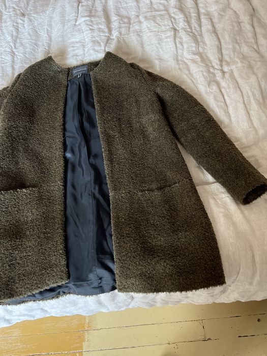 Дамско късо палто в красив тъмно зелен цвят