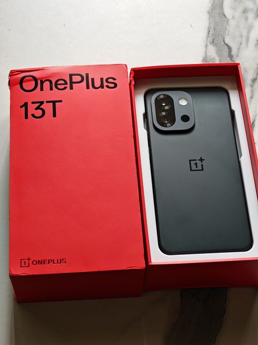 One Plus 13T 256 gb Ram 12+6 5G