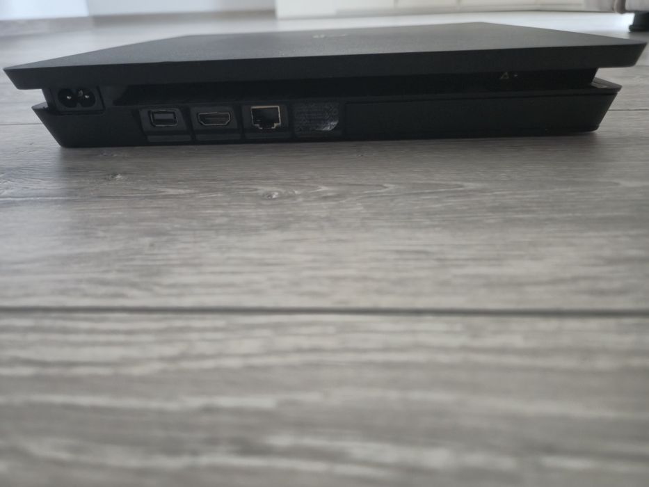 PS4 Slim 1TB+7 jocuri