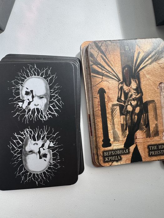 Гадальные карты черное таро