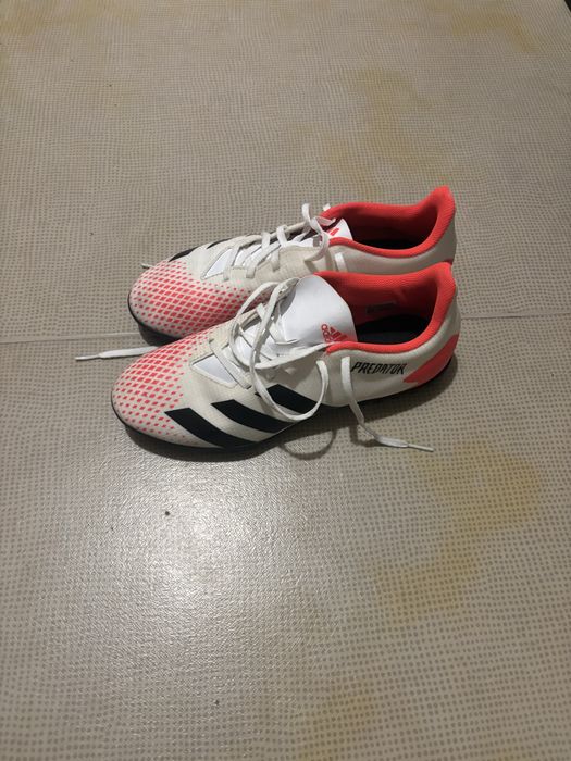Футболни Стоножки Adidas Predator 43