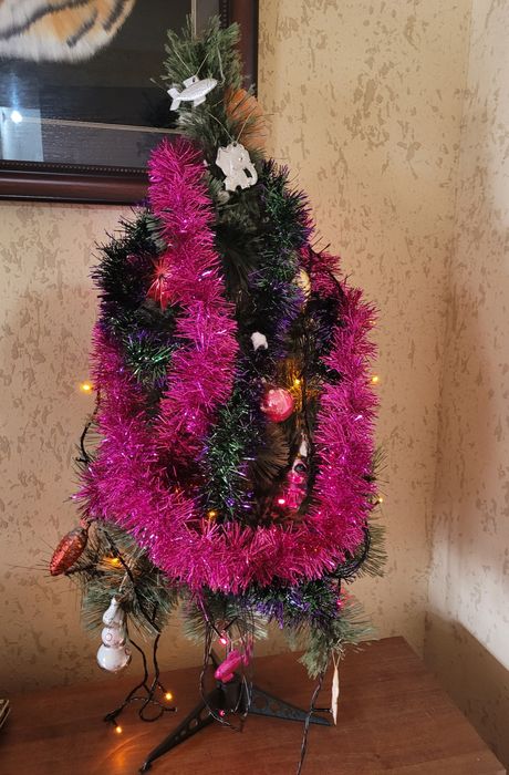 Продаётся ёлочка