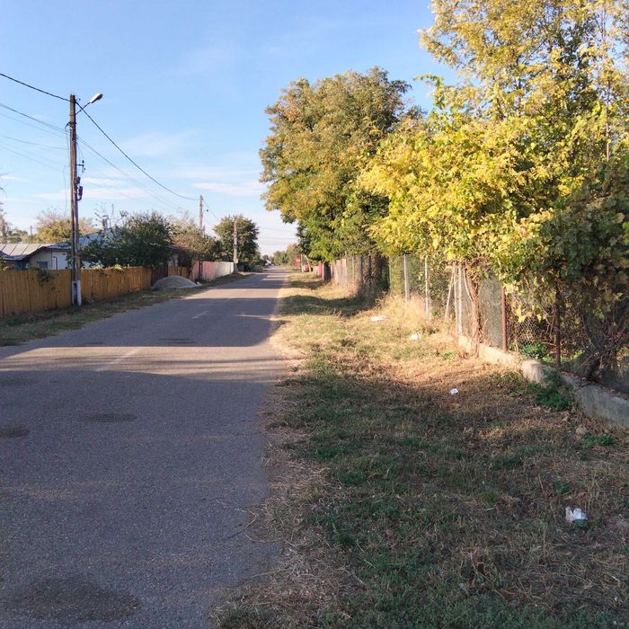 Vând casă la tara cu teren 500 m- la doar 28 km de Focșani