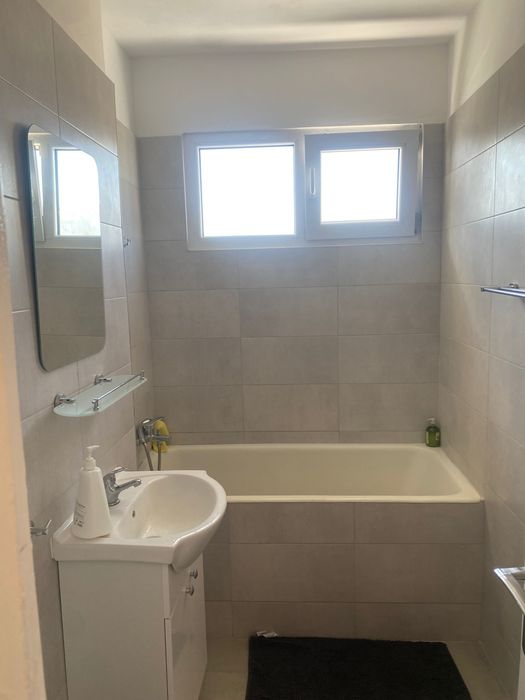 Închiriez apartament 2 camere Brasov