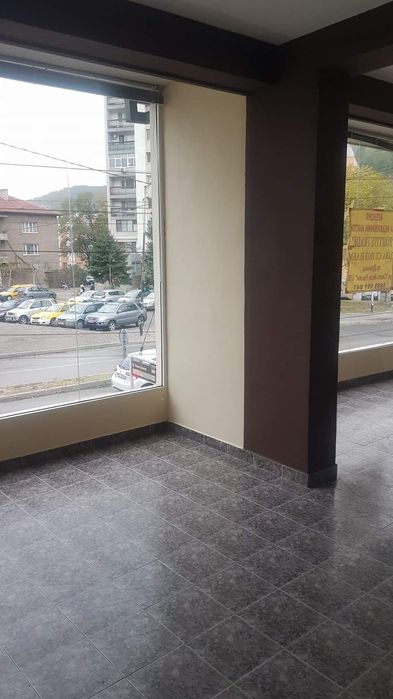 Продава магазин в гр.Дупница