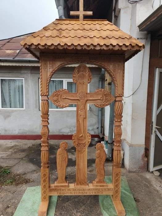 Troița din lemn de stejar